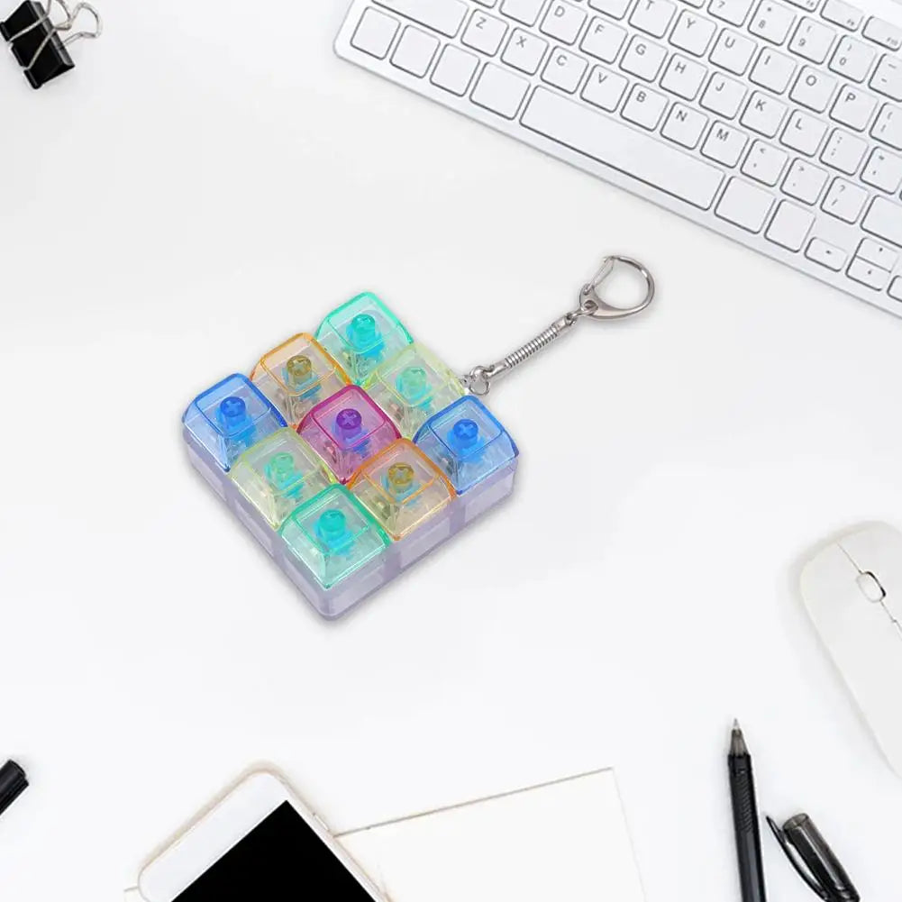 9 Keys LED Keyboard Keycap Keychain, Mechanical Switch Clicker Button, Relief Stress Pinch Toy, Transparent Fidget Keyring